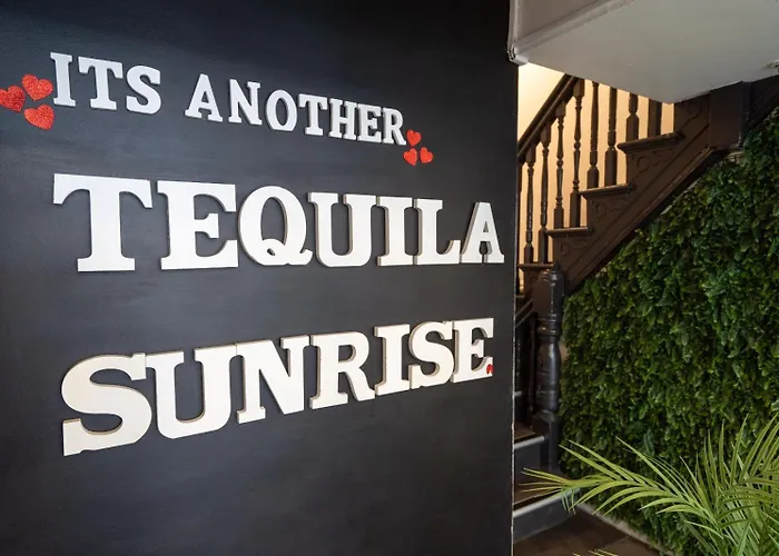 Tequila Sunrise Hostel Sydney